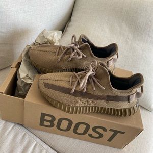 Yeezy Boost 350 V2 Sand